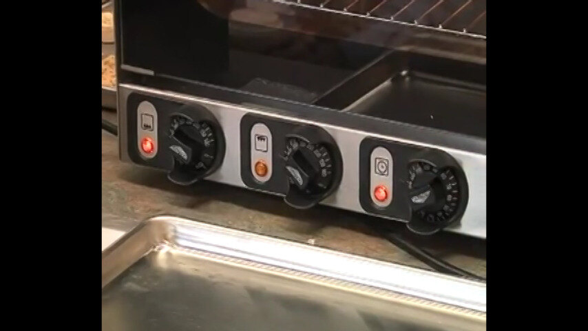 Vollrath 40703 Cayenne Half Size Convection Oven / Broiler - 120V